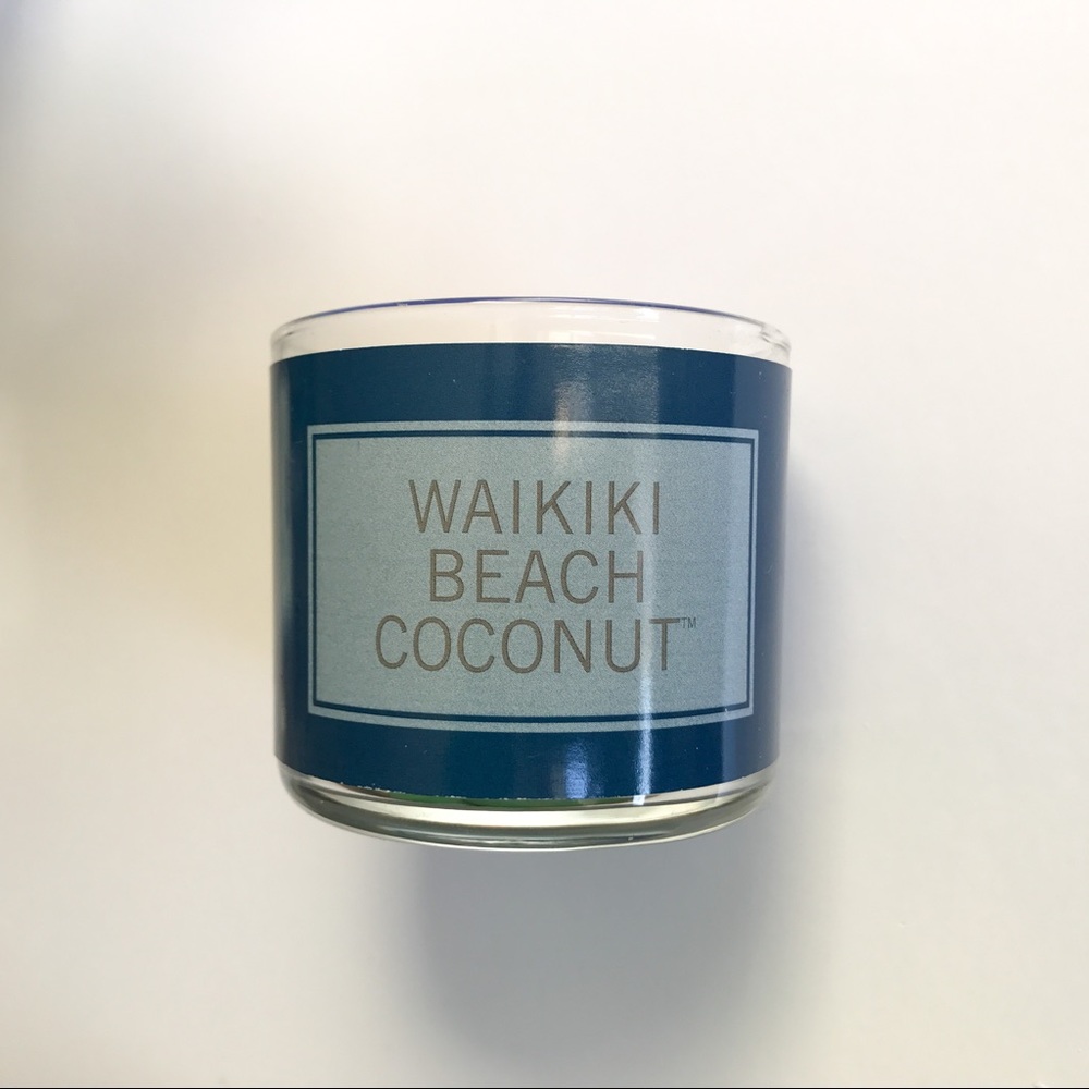 Bath & Body Works Waikiki Beach Coconut Candle